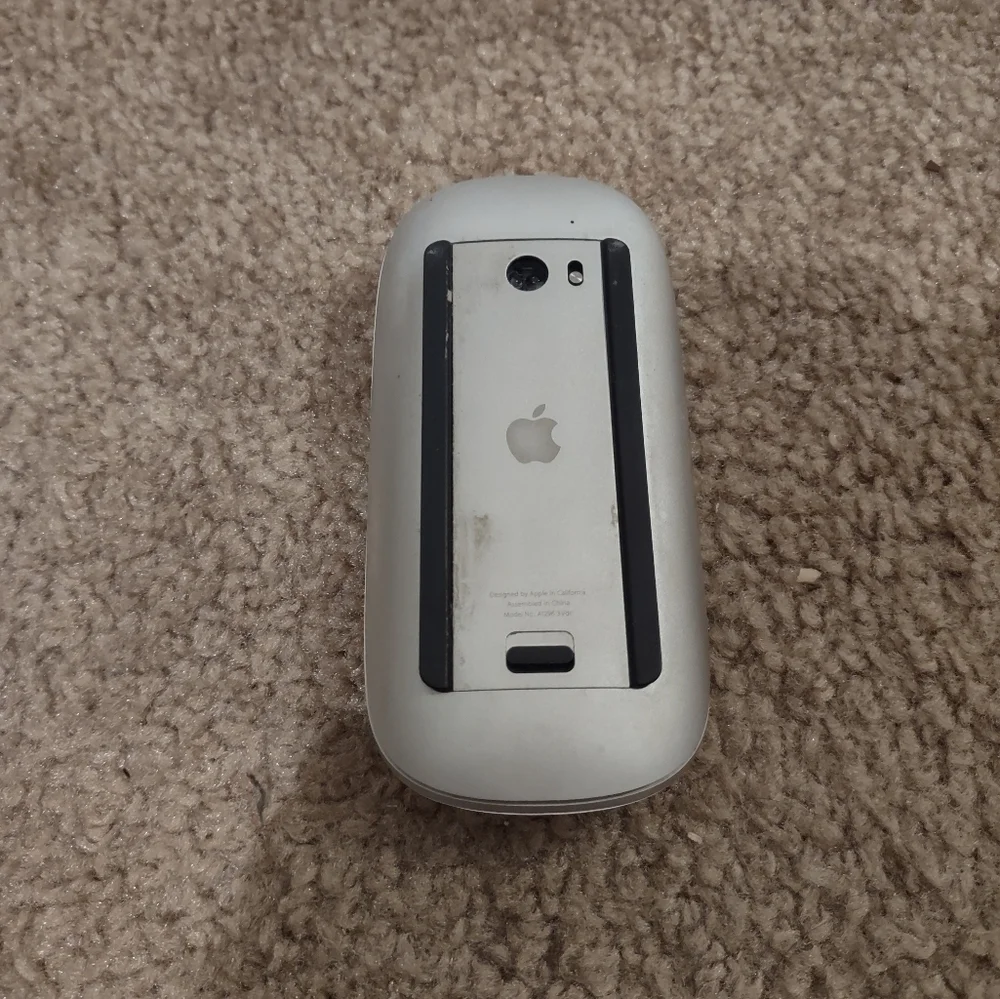 Apple A1296 Wireless Magic Mouse